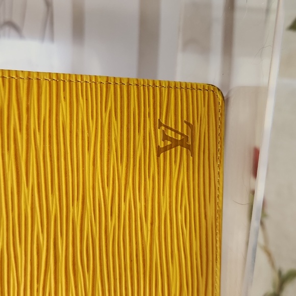 AUTHENTIC Louis Vuitton Marco Wallet - Picture 7 of 17